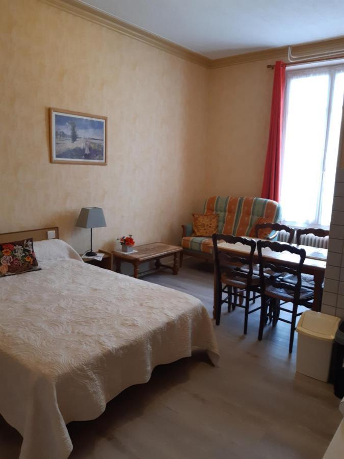 Appartement Le Select à Néris-les-Bains Extérieur photo